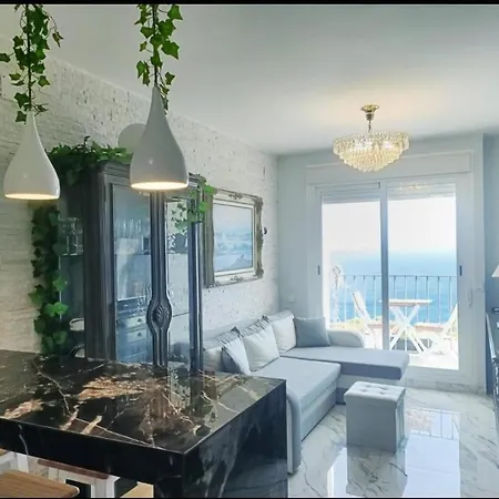 Deluxe Apartment *